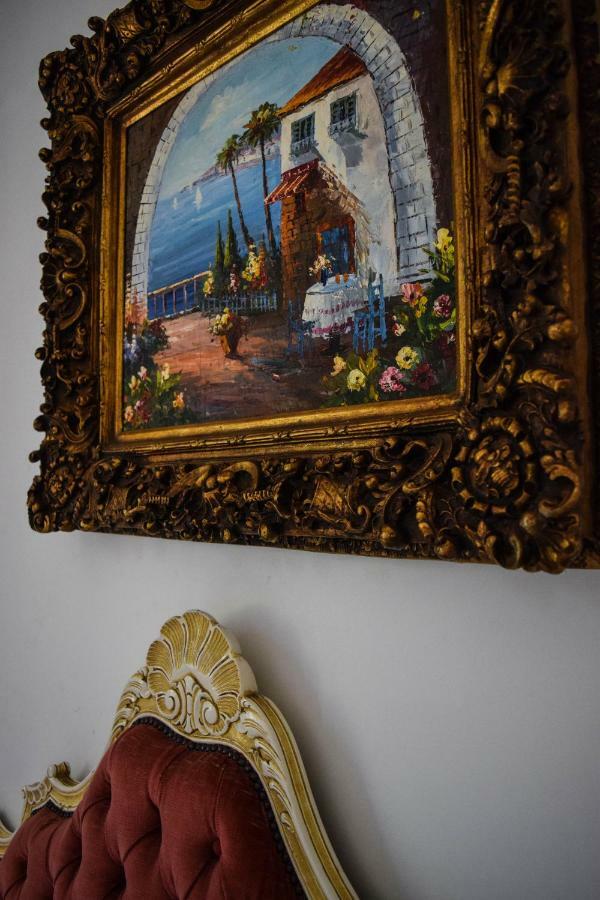 Chateau Nevers Bed & Breakfast วาเร็นน์ส วัวเซลส์ ภายนอก รูปภาพ